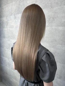 ルイス(L'wis) ミルクティーカラーケアブリーチカラー前髪ありロング20代