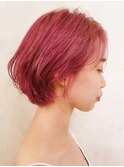 チェリーレッド×ダークレッドで魅せるモードフェミニンボブ