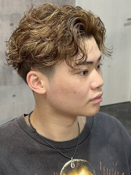 メゾンフォーメン TorRoad店(Maison for men)の写真/メンズから支持率の高い実力派スタイリストがご担当。パーマはもちろんカット・カラーも思い通りに◇