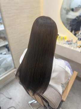 ラビス クローバー(Lovis clover) Miki 髪質改善　ツヤ髪スタイル