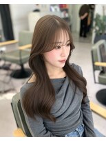 シェス 梅田茶屋町(shes)&nbsp;レイヤーカット×グレージュカラー/アリサ