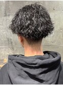 刈り上げ ツーブロック 波巻きツイスパ メンズショート