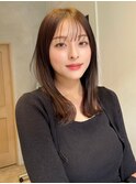 顔周りレイヤーカットくびれヘアミルクティーベージュカラー
