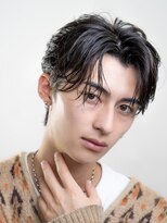 オーシャントーキョーオーバー(OCEAN TOKYO OVER) 韓国ヘアカルマニュアンスコンマバングセンターパート黒髪ウルフ