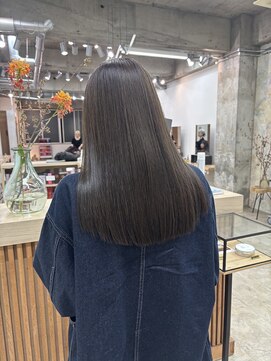 カシェル(cashel kishaba) 赤みを抑えたオリーブベージュ！！