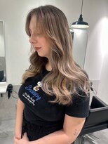 シエラ 南船場(CIERA.)&nbsp;ホワイトグレージュミニウルフタッセルボブセミロング