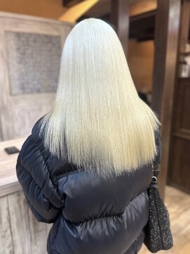 モアムー(Moremuu) 【Maho】ホワイトブロンド