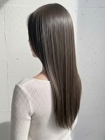 シーナ バイ マグ(siina. by Mag)&nbsp;夏カラー×髪質改善/大人レイヤーカットで透明感あふれる艶髪に