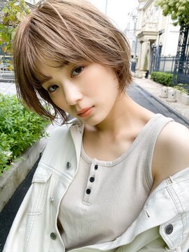 ミィ 浦和(mee) 【mee.】スモーキーベージュ 束感エアリーショート