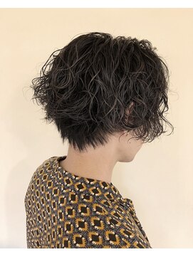 バブ バイネオリーブ(Bab by neolive) □かき上げ ニュアンスマッシュ サイドパート スパイラルパーマ