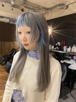 ダブ ダイカンヤマ(DaB DAIKANYAMA) 顔まわりにちらりとみえる水色がかわいいデザイン