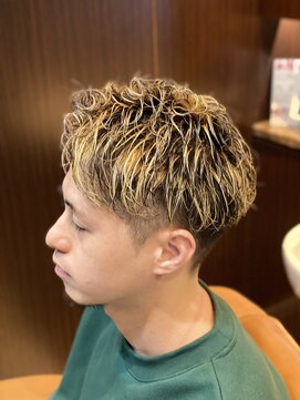 ヘアーモードキクチ 神田日銀通り店 神田ハイライト