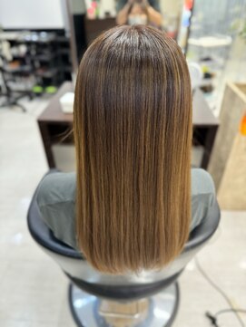 アイズ 本厚木(AIZU) ナチュラルハイライト+髪質改善トリートメント