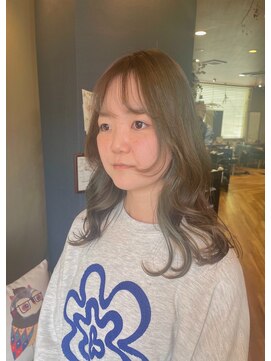 ヴァロ(Valo) 大人可愛いナチュラルオリーブグレージュヘア