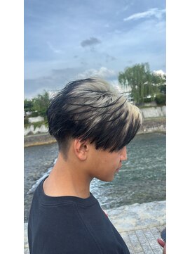 ルーストデラックス 京都河原町三条(ROOST dx) 金ベースブラックエンドカラー