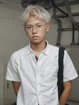 ノラ シブヤ(NORA)&nbsp;ホワイトブロンドスパイキーショートハイトーンテーパーフェード