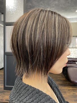 タイ(～tie.) 外ハネボブレイヤー