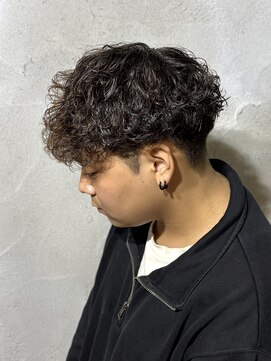 ニアウ 高崎店(Niau) 刈り上げセンターパート/波巻きツイストスパイラル/群馬高崎