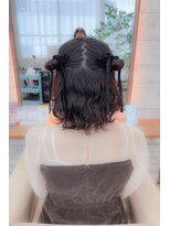 レイ(Lei)&nbsp;【ハーフツイン、お呼ばれヘアセット】