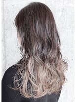 ロイジー(roijir)&nbsp;【表参道　roijir】透け感バレイヤージュ