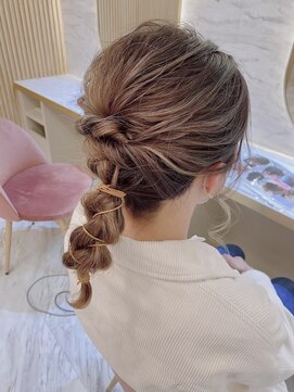 ヘアアレンジメント ボガスティーズ 溝の口店(Hair arrangement Vogusty's) 紐アレンジ♪
