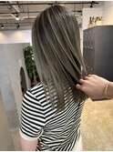 contrast greige balayage