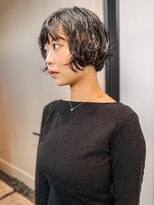 ヴヴ(Bub)&nbsp;前髪パーマ 波巻きパーマ　ミニボブ　ショートボブ　こなれ感