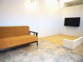 トワリィ(Towally)の写真/【南茨木駅から徒歩3分】キッズスペースあり◎お子様と一緒に安心して通えるから嬉しい♪