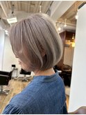 白髪ぼかしハイライトボブ