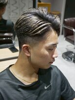 メッツ 原宿(METS) MEN'S/かき上げサイドパート×ハイライト/短髪/フェード