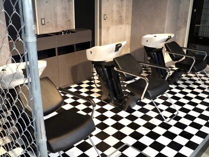 メイン(MENIN)の写真