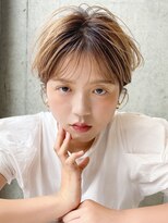 ラダ(Lada)&nbsp;【LadA 城本英恵】 ツヤっと束間ショートスタイル