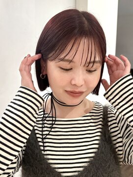 ローネス(LONESS) ヘイリーボブ　ワインレッド　暖色ボブ　赤髪　切りっぱなしボブ