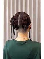 ミラ(Mila) 個性派★ねじりひつじアレンジ 結婚式/お呼ばれヘア