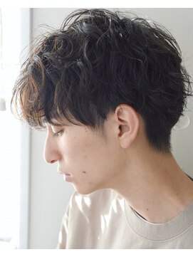 ユノ(juno) 大人のカジュアルパーマ＜ツーブロックセミウェット＞