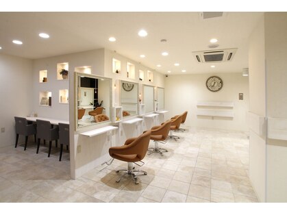 ヘアースペースブルーム リアン 岡町店(HAIR SPACE BLOOM Lien)の写真