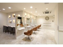 HAIR SPACE BLOOM Lien　岡町店【ヘアースペースブルーム リアン】