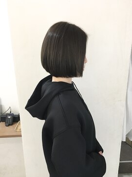 ロロン 代々木八幡(LORONG) ワンレングスアッシュボブ