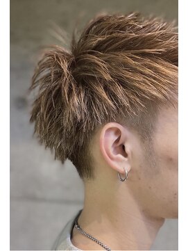 クレドガーデン 西新井店(CRED GARDEN) メンズ/ワイルドツーブロック刈り上げ/アップバングスタイル