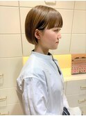 ライン感がかわいいミニボブとワイドバング