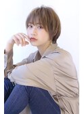 ローライトアッシュブラウン大人かわいい小顔ワンサイドショート