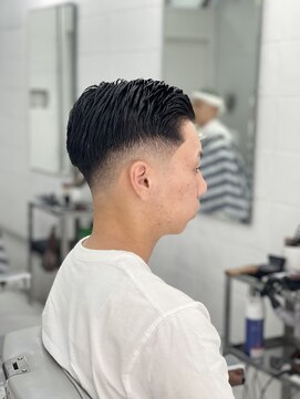 ウェルネス(Wellness) スキンフェード、フェード