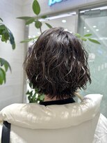 ピークアブー アヴェダ ギンザシックス(PEEK-A-BOO AVEDA GINZASIX) ショートボブ/ニュアンスパーマ/ショートパーマ/極細ハイライト