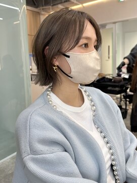 ウェイズトウキョウ 新宿店(Ways TOKYO) くびれボブ ミディアムレイヤー グレージュ ハイライト