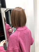 アトリエ(Atelier) 明るいカラーとぱつっとボブ