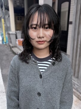 エヴリンアンドペイジ(Evelyn&paige) ニュアンスミディアムパーマ×顔まわりカット【神戸元町】