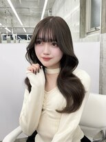 エヌアイ オモテサンドウ(ni omotesando) 韓国レイヤーカット/オリーブベージュ/バングカット 上野