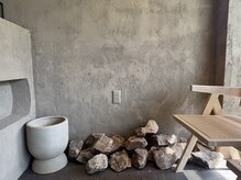 シンヤヘアーズ アルザ通り店(SHINYA HAIRS)の雰囲気（オーガニックナチュラル。癒しの空間へ。）