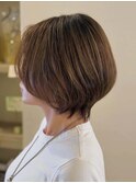 グレイヘアも◎ひし形ハイライトショートボブ【恵比寿求人】
