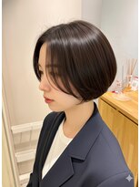 バッカ(BACCA)&nbsp;ツヤ感UPで小顔見え◎30代の品よく整うショートボブ